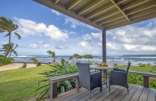 Wainiha Condo | Oceanfront Escape: Steps to Sand with Amazing Amenities