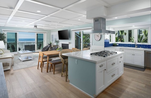 South Mission Beach Condo | Oceanfront Retreat: New Construction with Spectacular Views