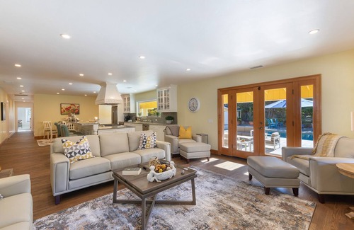Graton House | Enchanting Sebastopol Estate Amidst Lush Vineyards