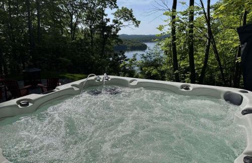 Cheneville Ski Chalet | Incredible view Pool table - Horizon sur le lac