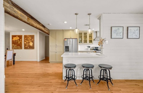 El Paso House | Experience Incredible Views on the Westside near I-10