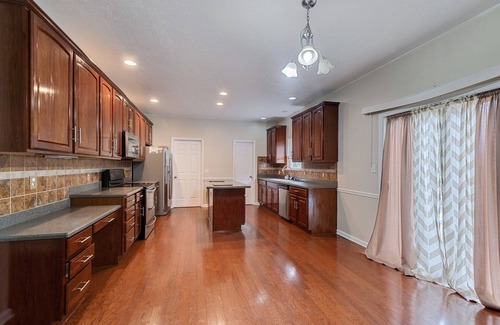 Westfield House | Incredibly Spacious Carmel Home with Fully Equipped Kitchen - 4700 Sq Ft! Sleeps 15! Pet Friendly! by RedAwning