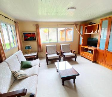 Meaipe House | Beachfront Oasis Just Steps from Meaipe's Pristine Sands