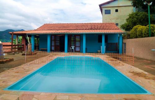 Extrema House | Inviting Escape with Pool and BBQ in Extrema, MG