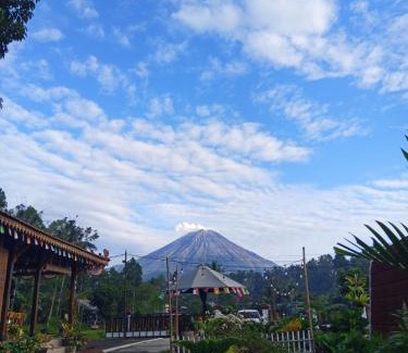 Argosari Villa | Cozy Indah Damai Cottages - Pet Friendly with Breakfast