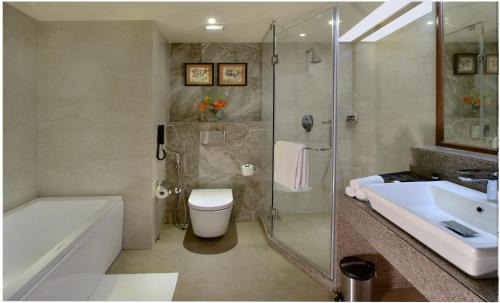 Amer Hotel | Elegant Indana Palace Jaipur: Spa & Ocean View Retreat
