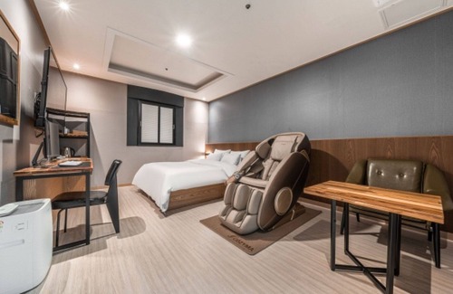 Anyang Hotel | Eco-Friendly Indeokwon SKY: Family Comfort Awaits