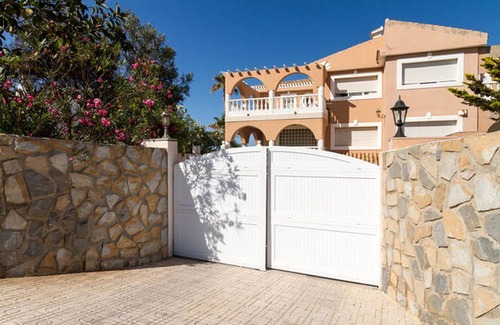 Diputacion de Rincon de San Gines Apartment | Cozy Semi-Basement Apartment Near La Manga's Oceanfront