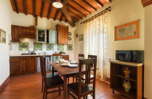 Brolio Villa | Indulge in a Villa Oasis with Pool & WIFI near Cortona