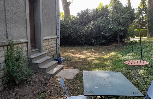 Pouilly-sur-Loire Apartment | Cozy Apartment in a Beautiful Villa for Family Getaways