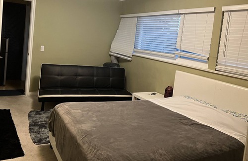 Arcadia House | Top-Rated Independent Access Suite with Pool & Breakfast