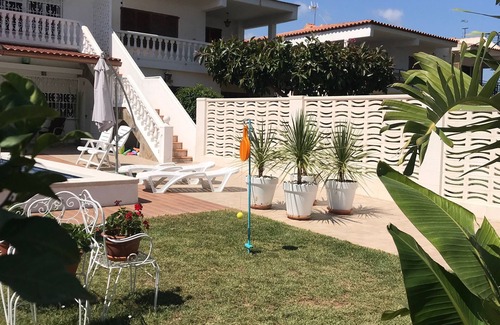 Benicassim Apartment | Cozy Oceanfront Apartment in Family Home “Josver”