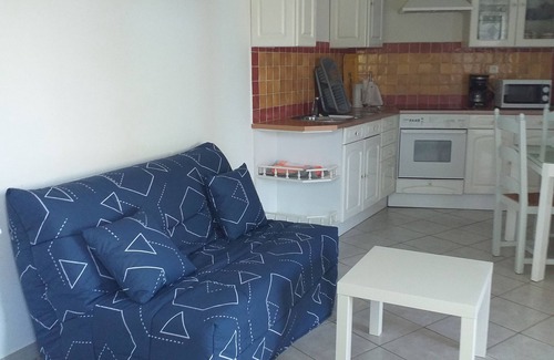 Sartene House | Bright Independent Apartment with Pool & Ocean View