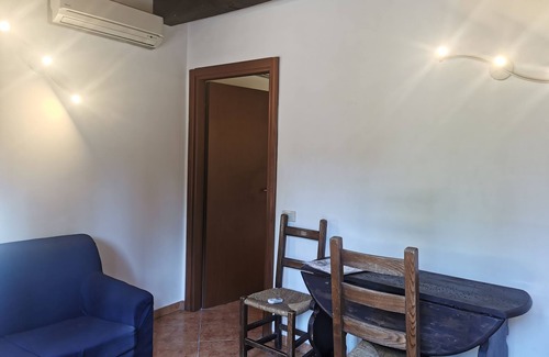 Campagnano di Roma Apartment | Cozy Apartment for Two with Lake View and Kitchen Access