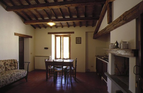Cagli Other | Perfect Getaway: Apartment in Vineyard Farmhouse