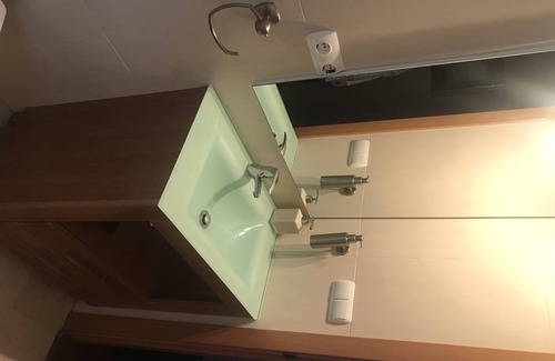 Norte Condo | Cozy Double Room with Bathroom & Family-Friendly Amenities