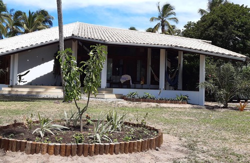 Santa Cruz Cabralia House | Idyllic Beach House with Pool and Ocean Access, Rated 10/10