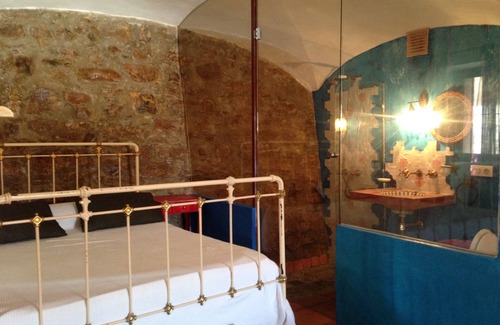 Caceres Old Town House | Cozy Independent House with Kitchen, Pet and Child Friendly