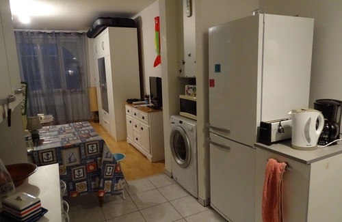 Penmarch Apartment | Cozy Studio with Garden, 800m from Plage du Ster