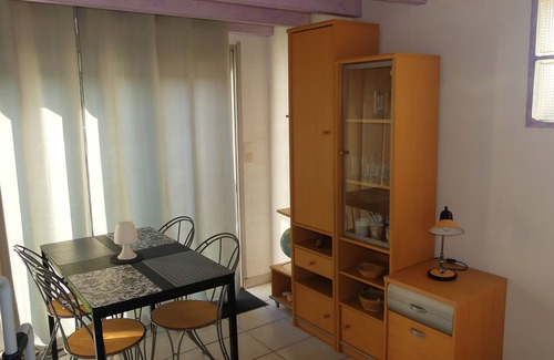 Merignac Apartment | INDEPENDENT STUDIO