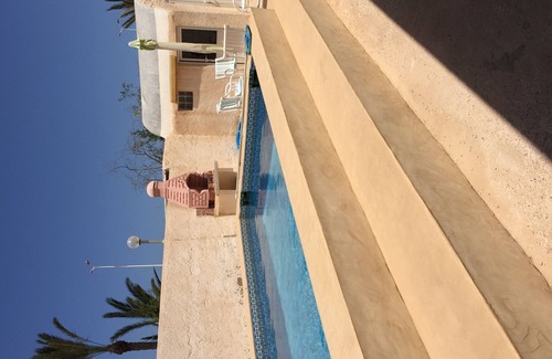 Midoun Villa | Inviting Villa with Private Pool and Covered Parking