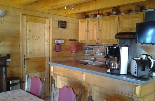 Isola Ski Chalet | Cozy Wooden Chalet with Internet & Garage near Isola 2000
