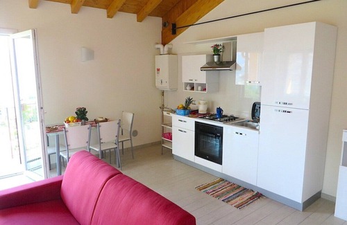 Stresa Apartment | Scenic India Apartment with Lake View in Stresa