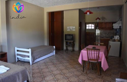 Chascomus Apartment | Discover India: Family-Friendly Stays with Breakfast Included