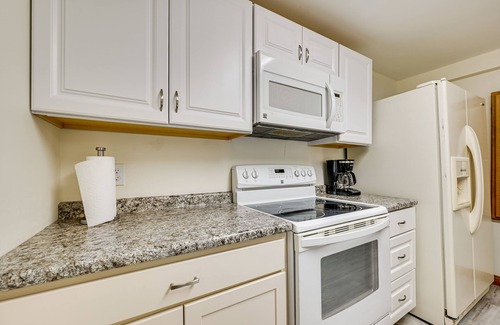 Saint Anthony Apartment | Indiana Studio 6: Top-Rated Retreat Near Downtown Huntingburg