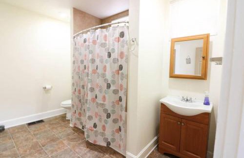 Windsor Park Apartment | Modern Comforts at Downtown Indy Gem Apartment