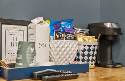 Middletown Hotel | Comfortable Indigo Pass By Airriva with Family-Friendly Amenities