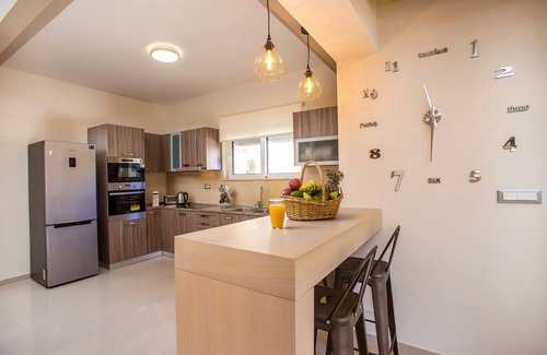 Filerimos Villa | Independent Villa MeFoMi: Family-Friendly Getaway with Pool