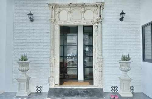 Chang Phueak Apartment | Indochine Residences - Inviting Duplex Suites with Kitchen