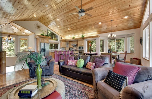 Country Club Estates Cabin | Relaxing Retreat with Heated Pool & Hot Tub, Rated 9.8