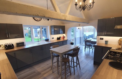 Blaisdon House | Relaxing Riverside House: Pool, Hot Tub & 9.8/10 Rating