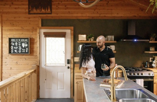 Foxfire Estates Cabin | Indoor Jacuzzi~Adult Cabin~BDSM~Views
