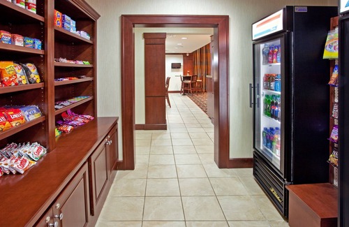 Simonton Lake Apartment | Indoor Pool + Free Wi-Fi, Free Breakfast | Only 20 Minutes from the University of Notre Dame