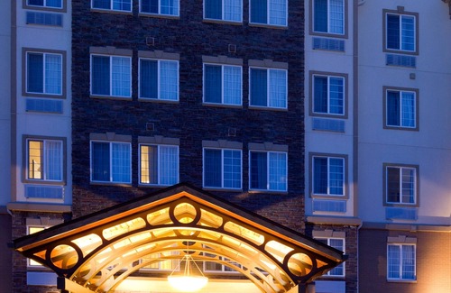 Franklin Condo | Relaxing Retreat with Indoor Pool & Hot Tub Near Airport