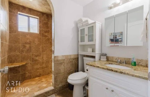 La Verkin House | Relaxing Indoor Pool Retreat Near Zion National Park