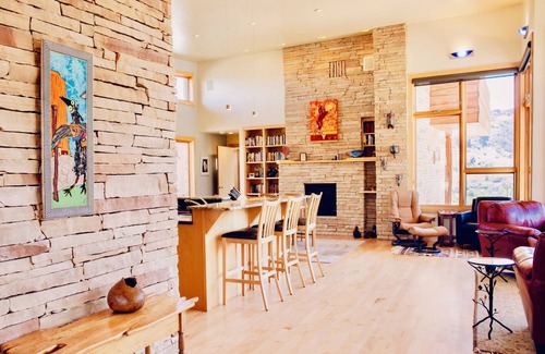 Grand Junction House | Indoor Solitude, Outdoor Access for a Perfect Getaway