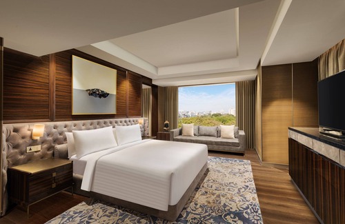 Indore Hotel | Luxury Indore Marriott Hotel: Rated 8.8 with Pool & Spa