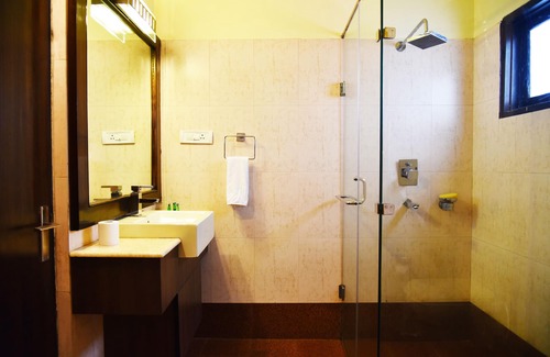 Dalhousie Hotel | Discover Indraprastha Resort Dalhousie: Spa & Family Fun