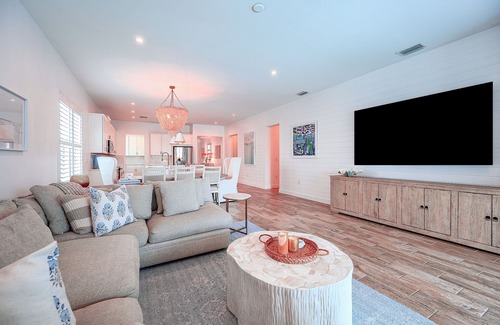Rural Estates House | Experience Comfort with Pool & Spa Near Vibrant Naples