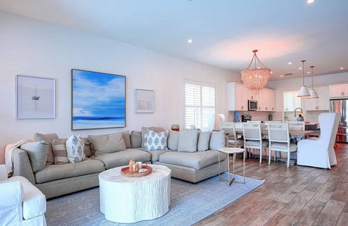 Rural Estates House | Experience Comfort with Pool & Spa Near Vibrant Naples