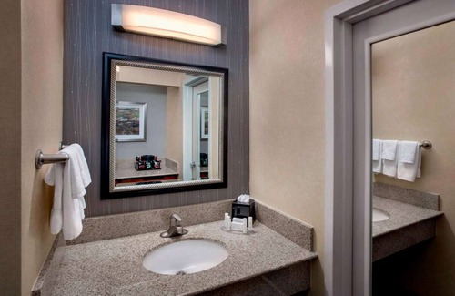 Foxboro Hotel | Experience Comfort and Convenience Near Borderland State Park!