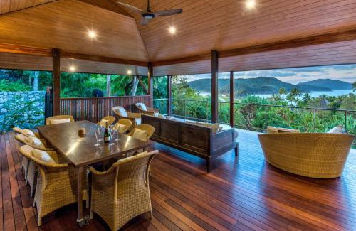 Hamilton Island House | Discover Iluka: Your Private Ocean-view Escape with Pool