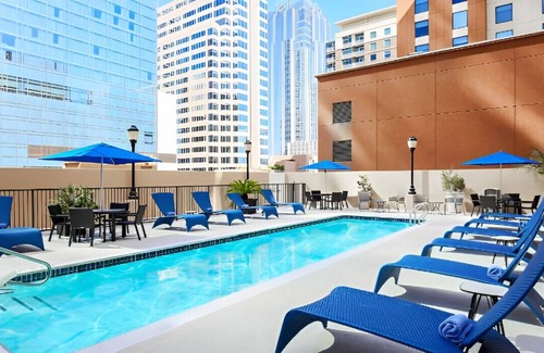Waller Creek District House | Indulgent Accommodation w/ Excellent Amenities!