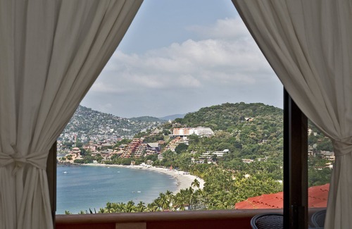 Playa Las Gatas Condo | Romantic 3BR Retreat with Spa, Pool & Ocean Views