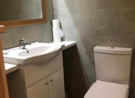Norbiton House | Discover the Indus Guesthouse: A Budget-Friendly Retreat