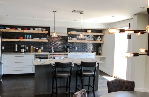 Commercial Street Condo | Modern Elegance in the Heart of Provincetown: 10/10 Reviews